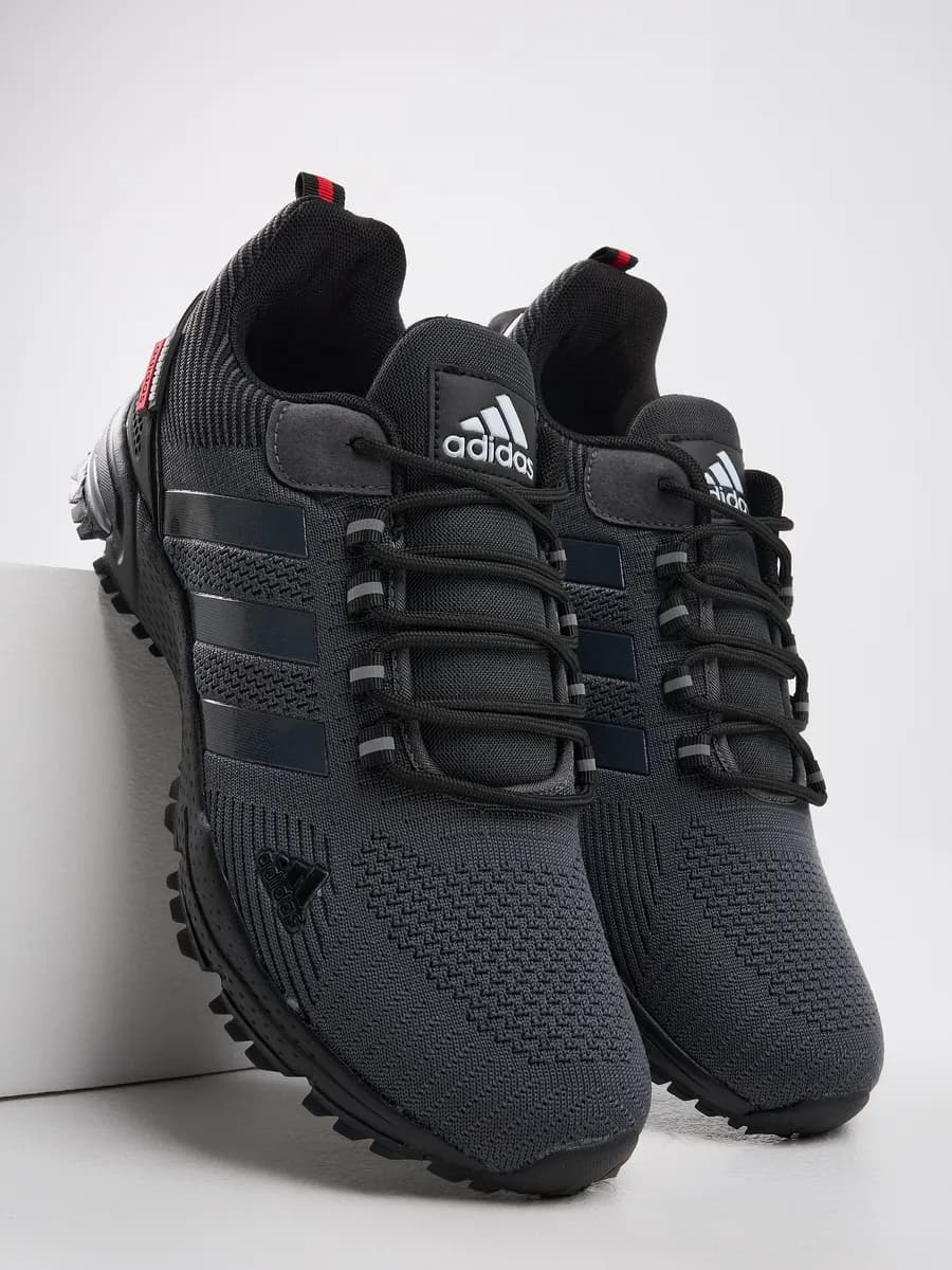 Кроссовки летние дышащие спортивные