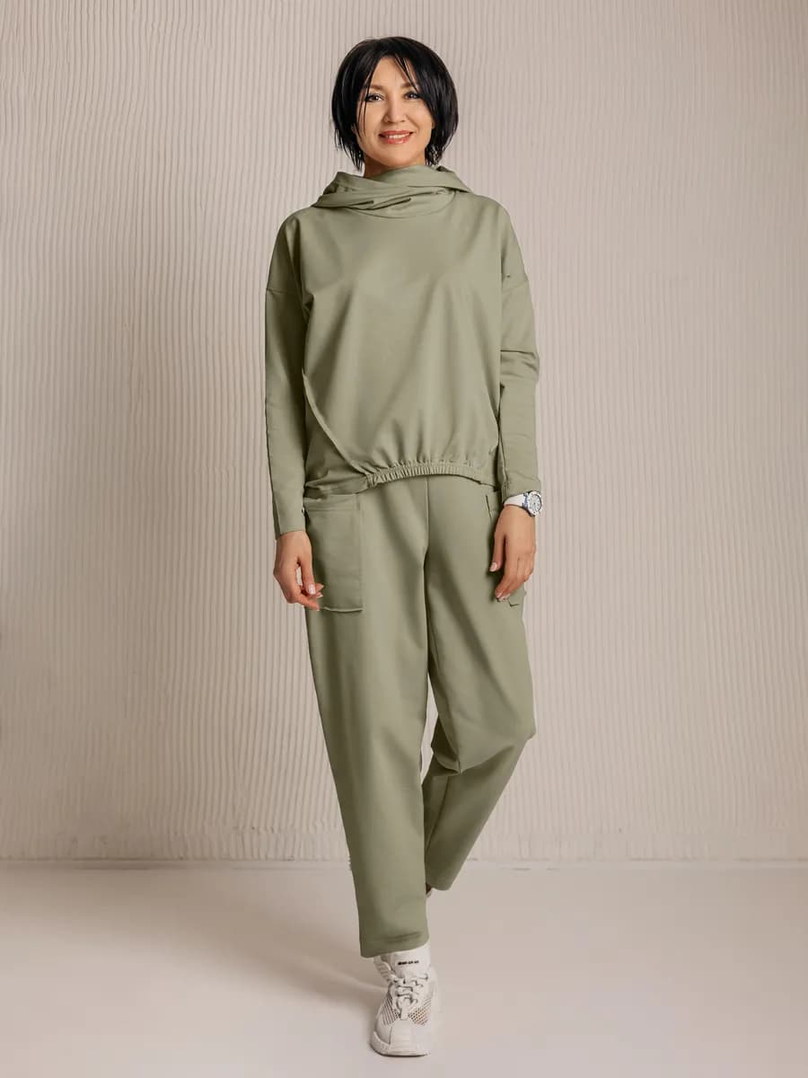 Костюм спортивный трикотажный с брюками