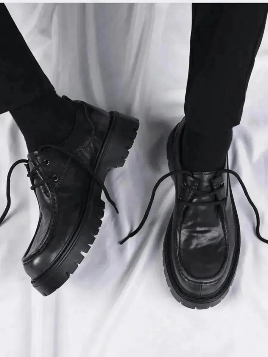 Туфли на высокой подошве