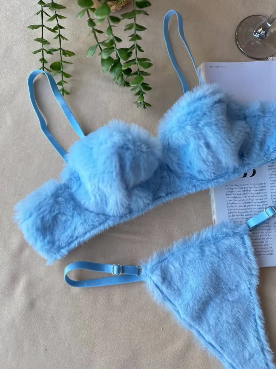 Плюшевый комплект белья пушистый