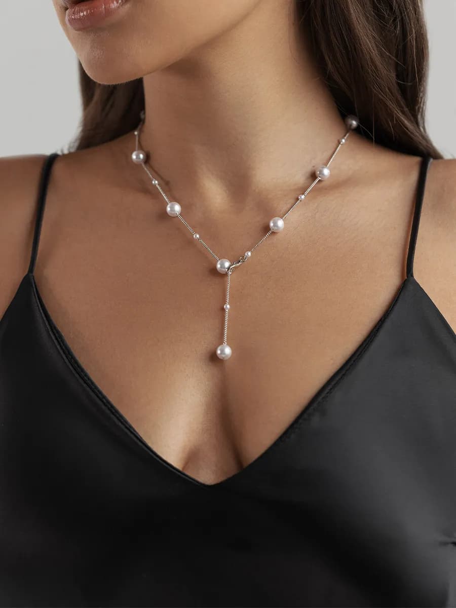 Колье жемчуг с подвеской на шею бижутерия