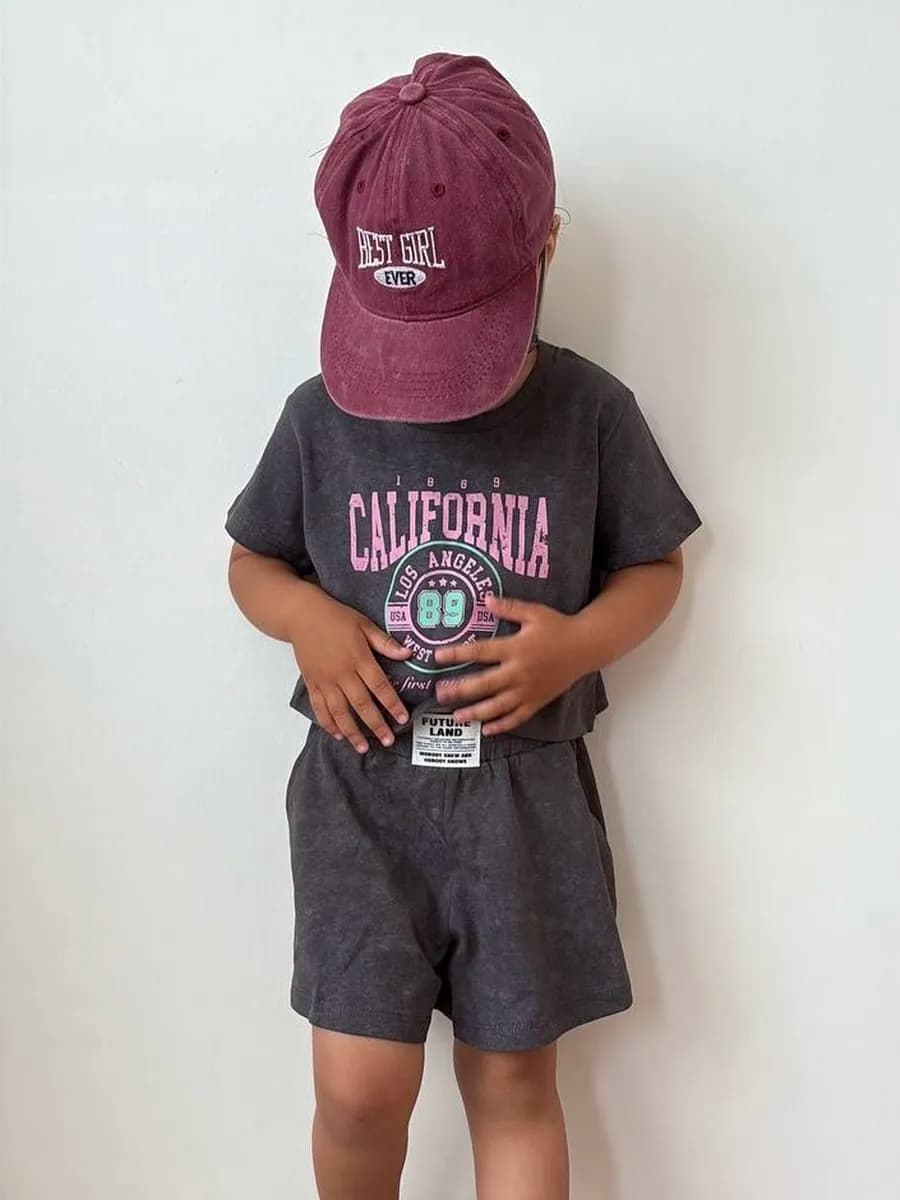 Летний костюм юбка-шорты и футболка в садик