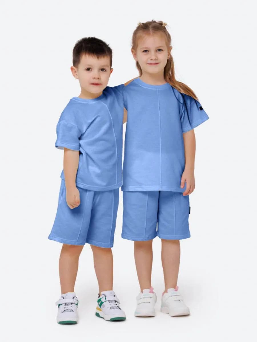 Костюм спортивный с шортами в сад