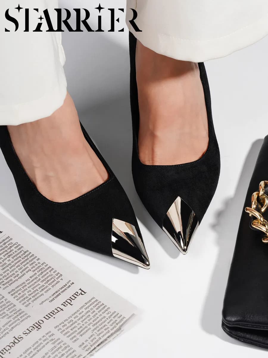 Туфли лодочки на шпильке с острым носом