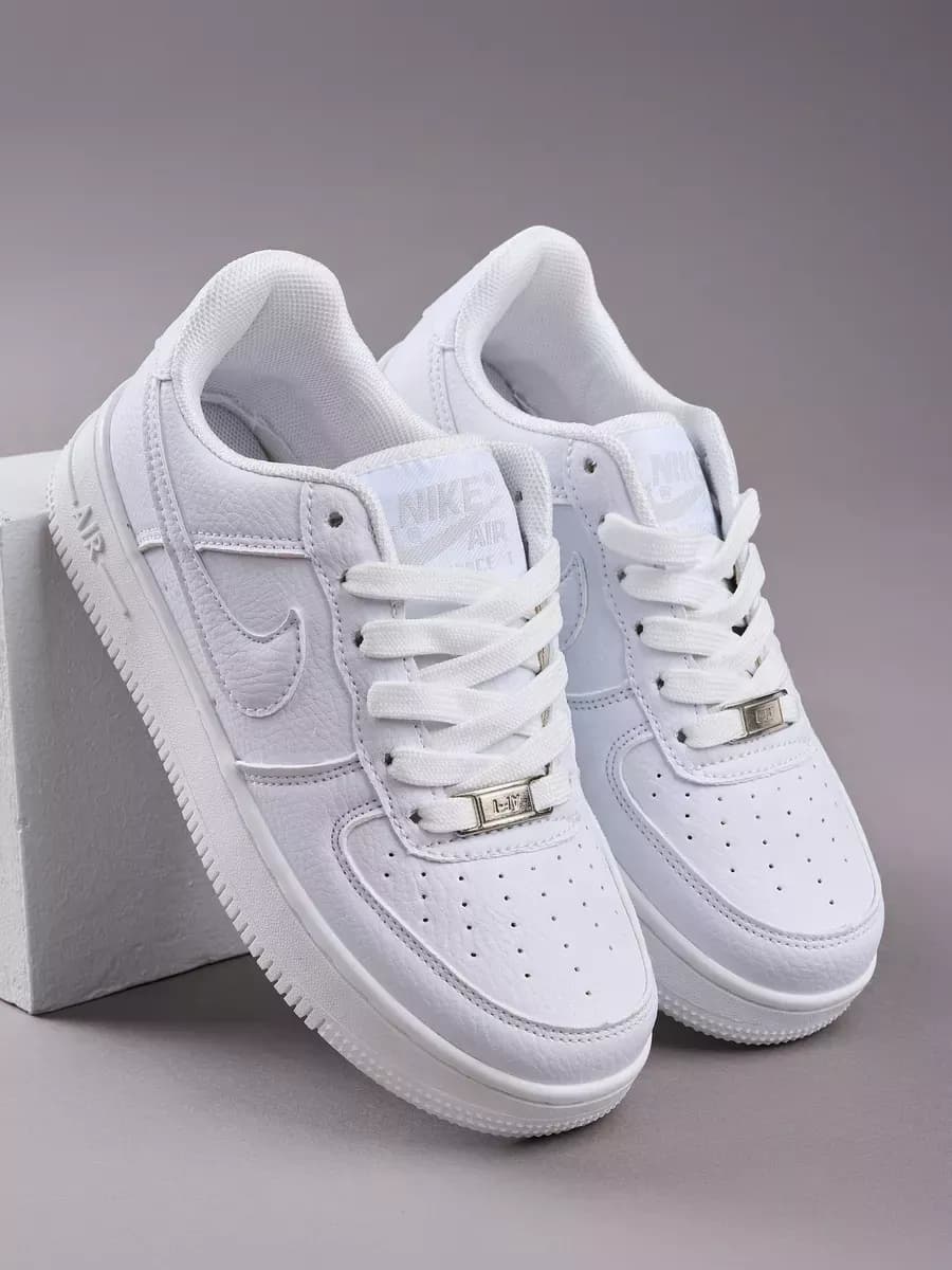 Кроссовки кеды белые весна air force nike спортивные форсы