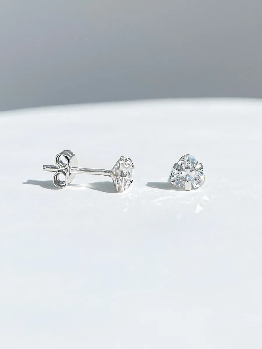 Серьги гвоздики серебряные 925 пробы