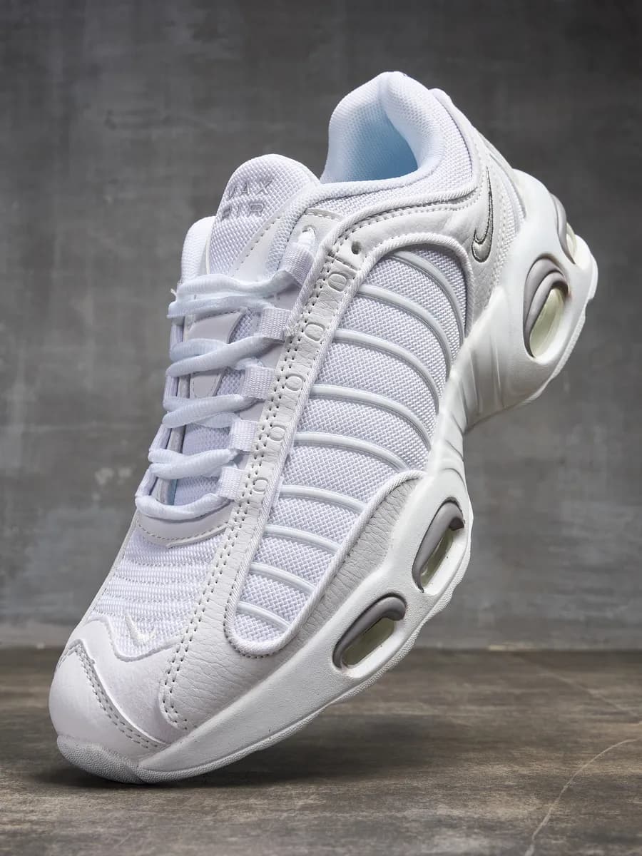 Кроссовки Nike Air Max Tailwind 4