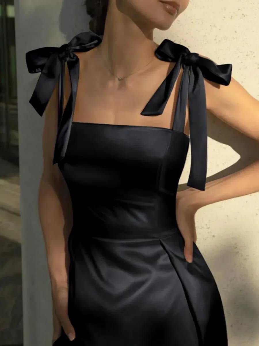 Платье нарядное праздничное с бантами на плечах на завязках