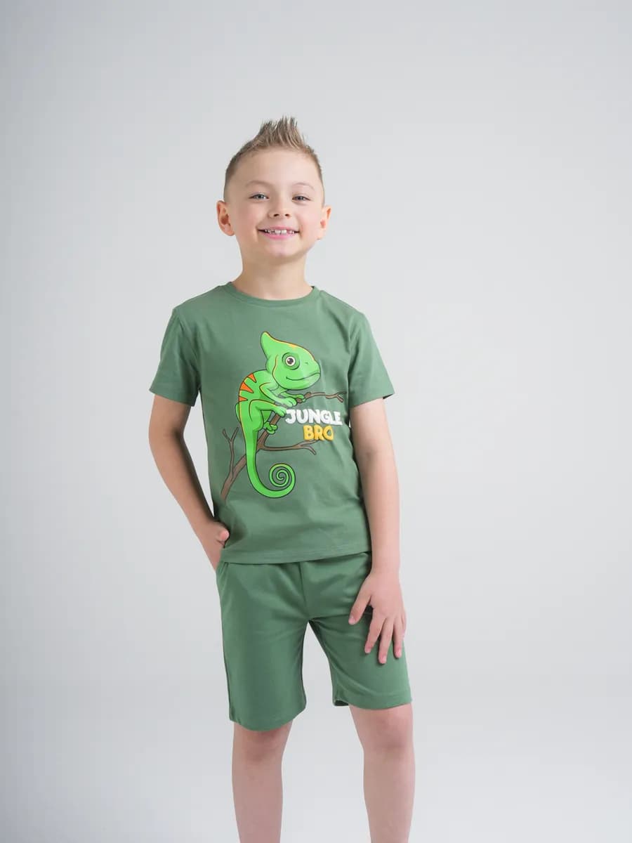 Костюм для мальчика с шортами и футболкой