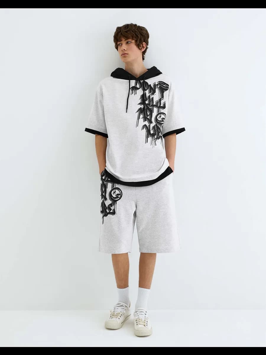 Серые спортивные шорты Сomfort с принтом