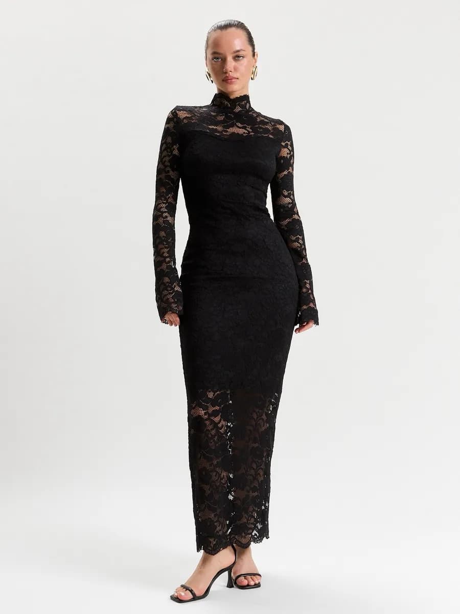 Кружевное вечернее платье