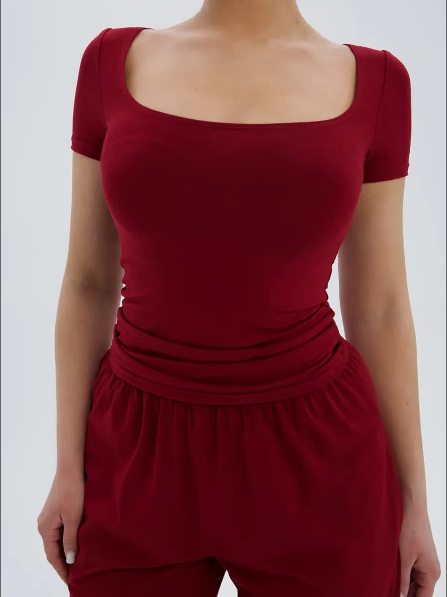 Футболка летняя майка топ облегающий скимс