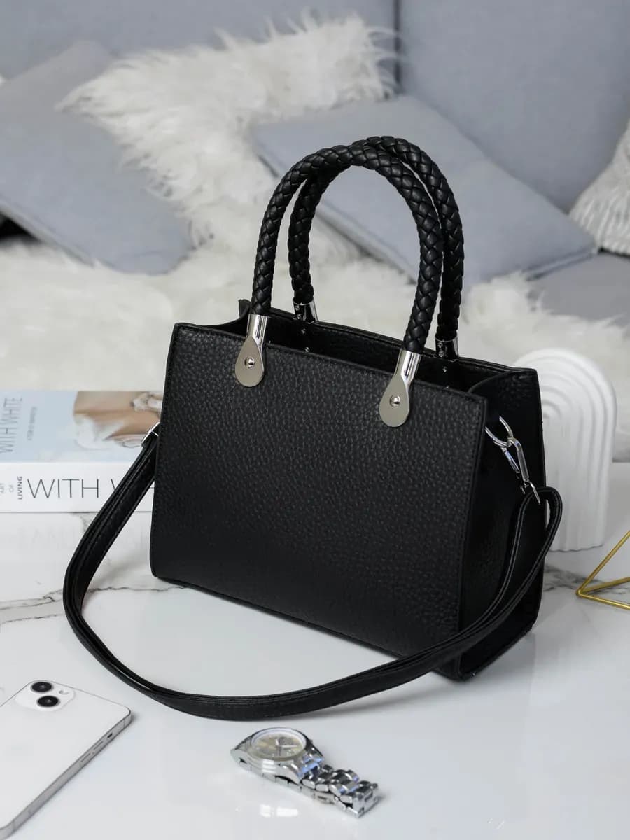 Сумка средняя черная кросс-боди через плечо