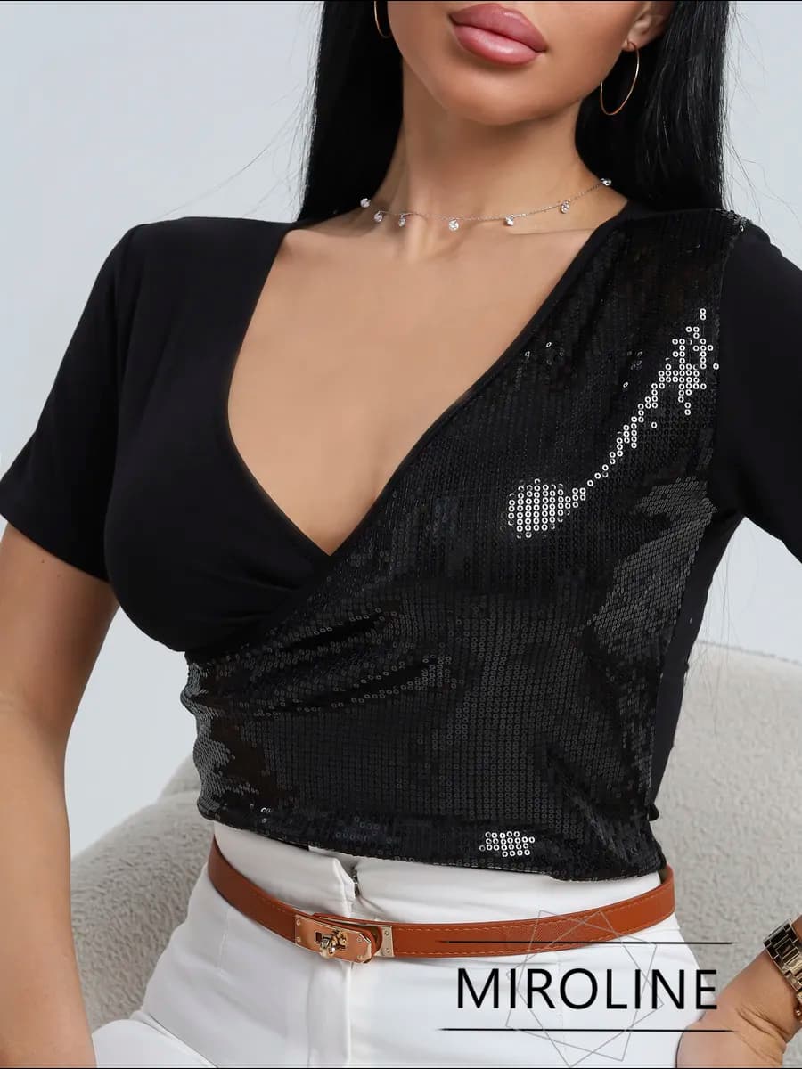 Футболка женская нарядная с пайетками