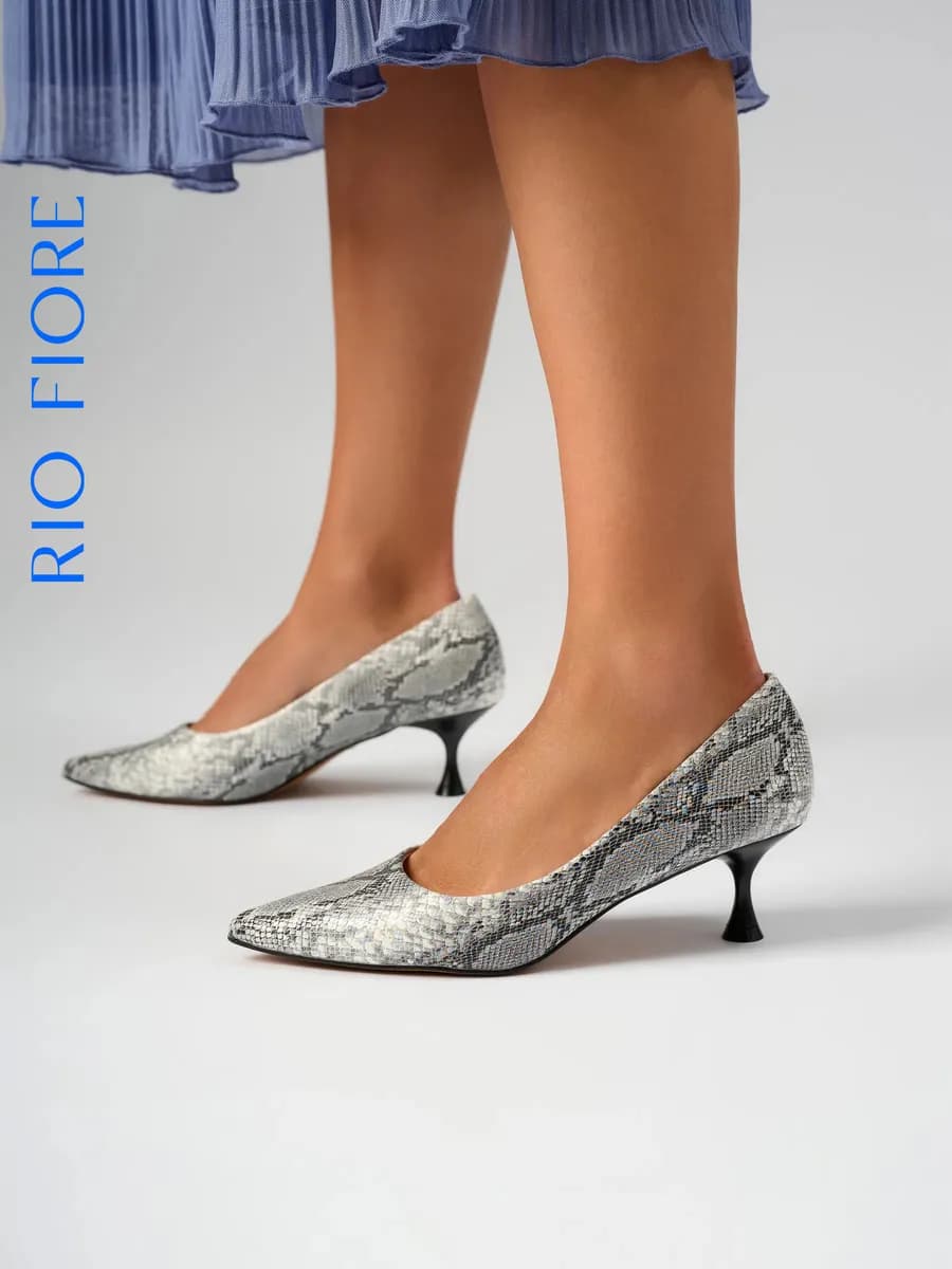 Туфли на каблуке шпильке лодочки вечерние