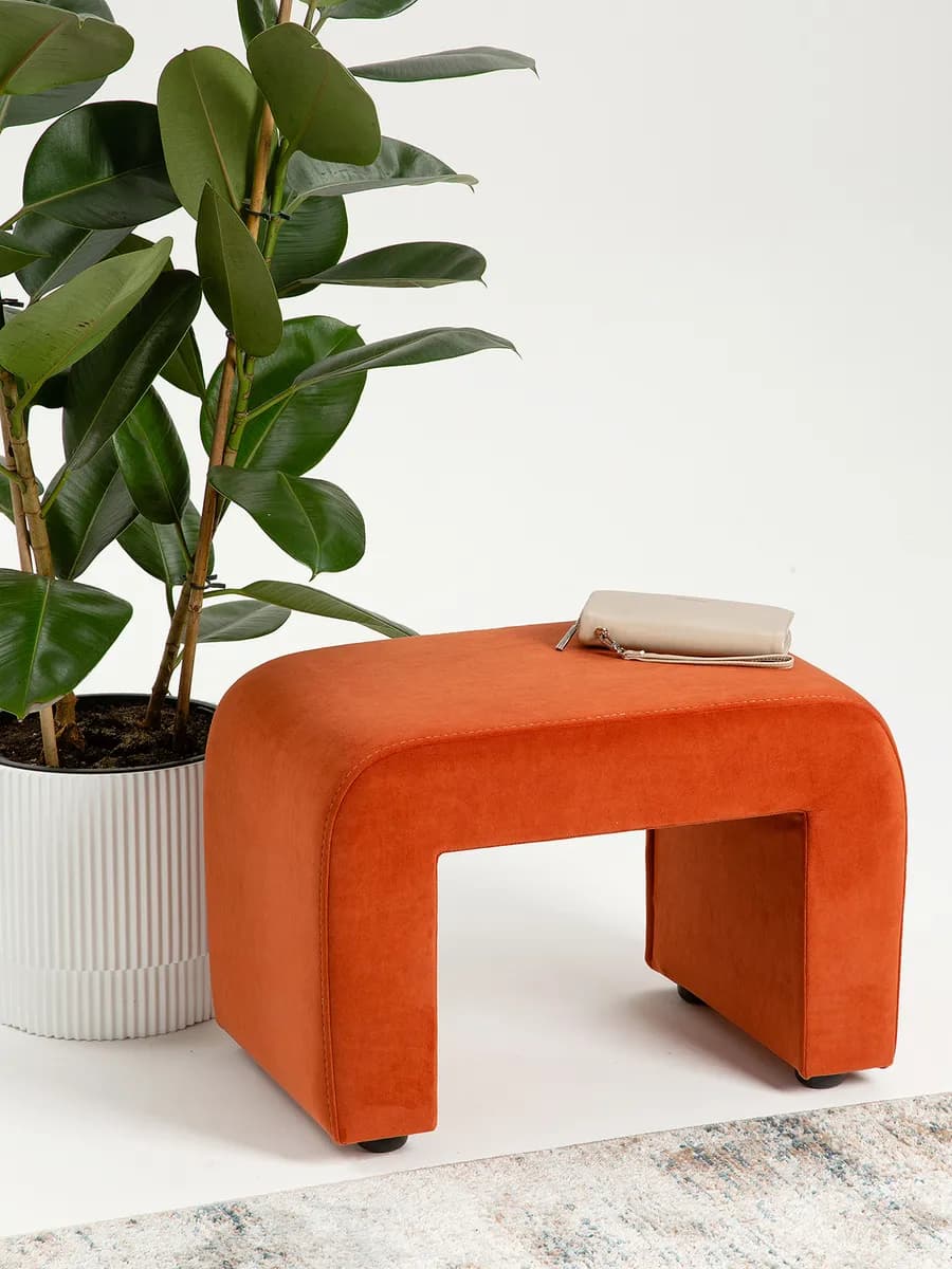 Пуфик для спальни