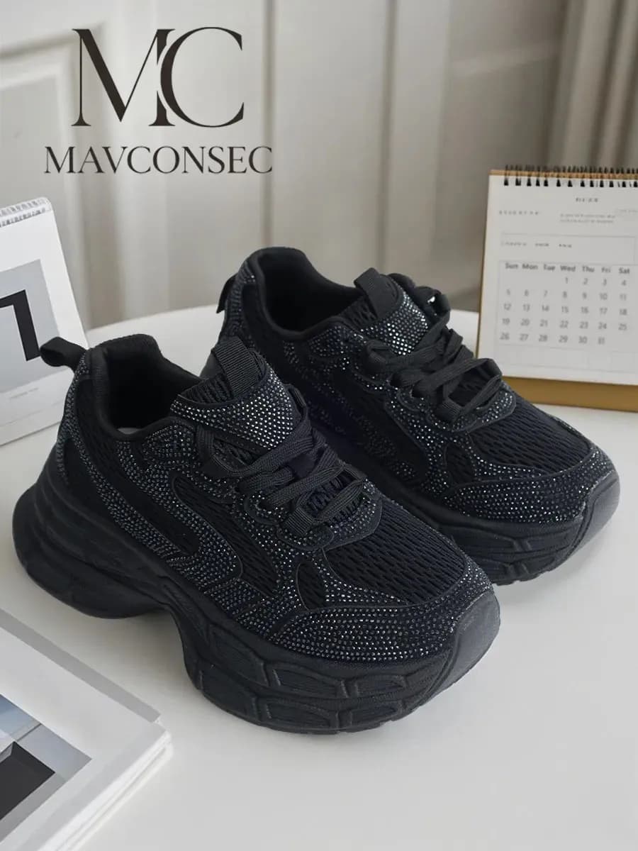 Кроссовки на платформе со стразами демисезонные - фото 1