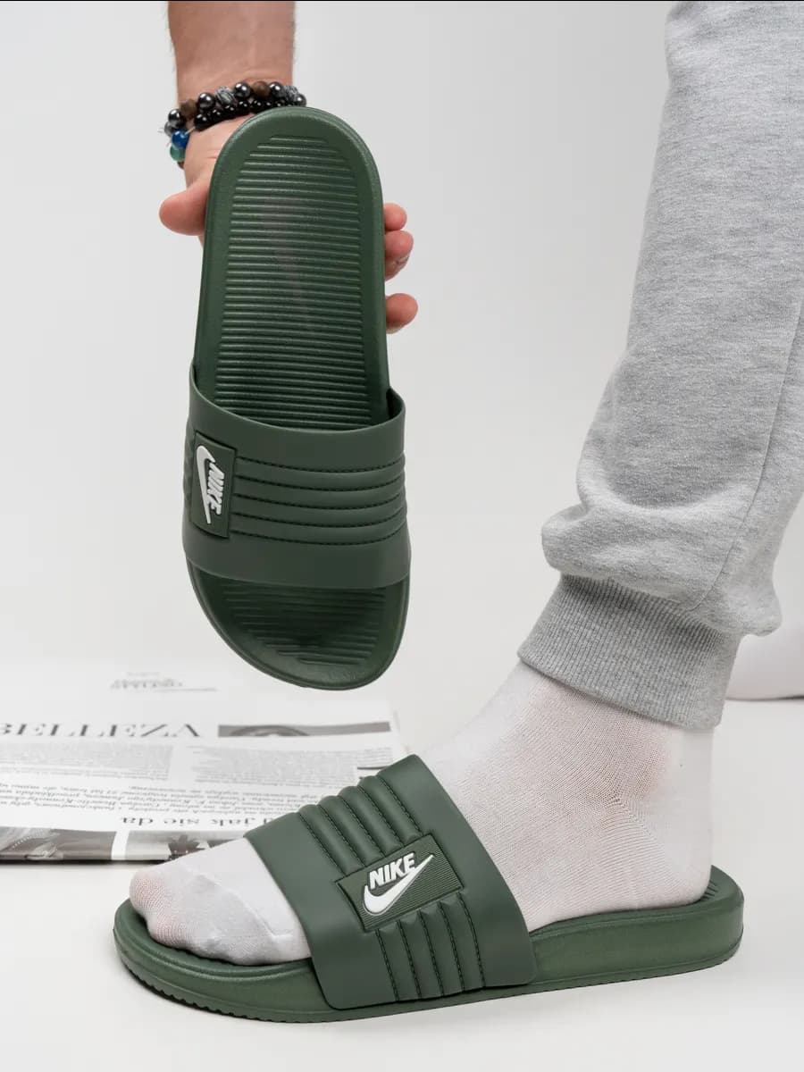 шлепанцы -тапочки резиновые для пляжа и бассейна