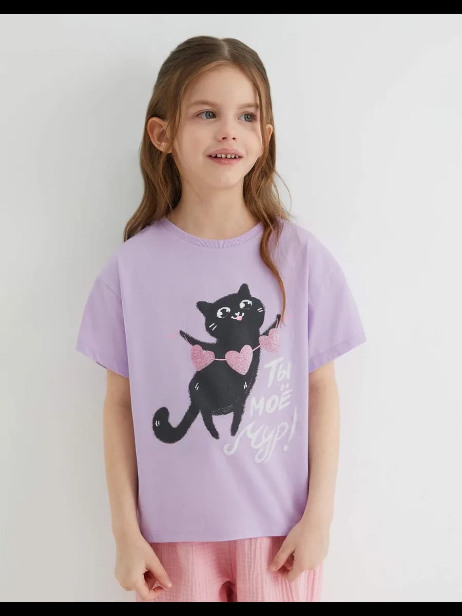 Сиреневая футболка oversize с русской надписью