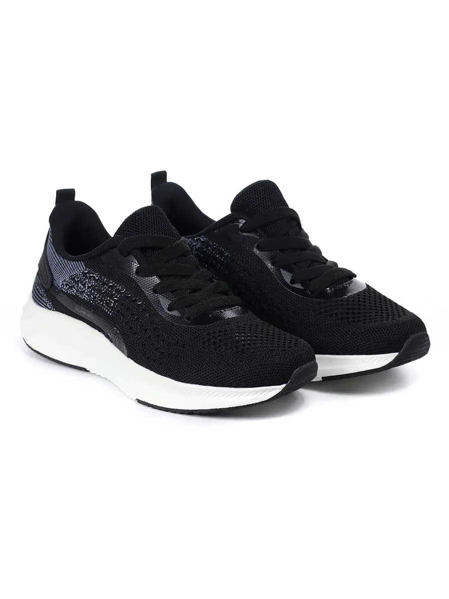 Женские кроссовки