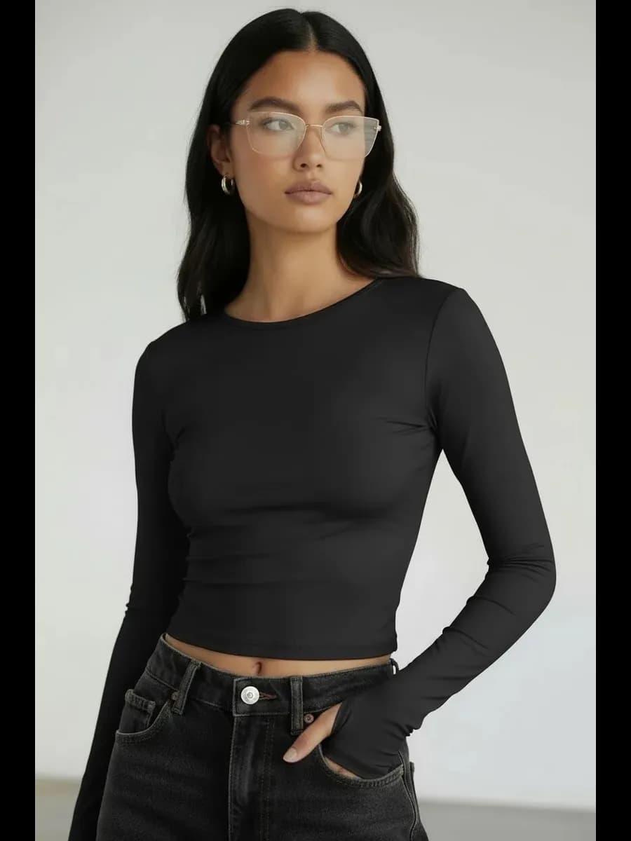 Лонгслив облегающий с вырезом для пальца