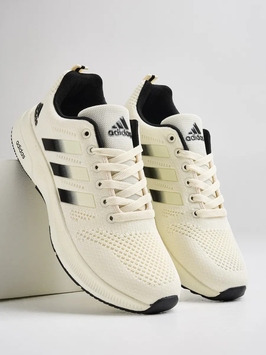 Кроссовки летние