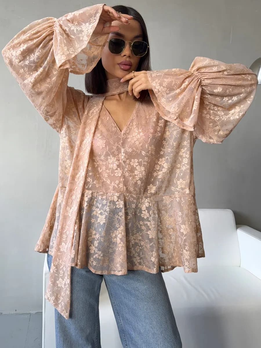 Блузка прозрачная кружевная нарядная с длинным рукавом