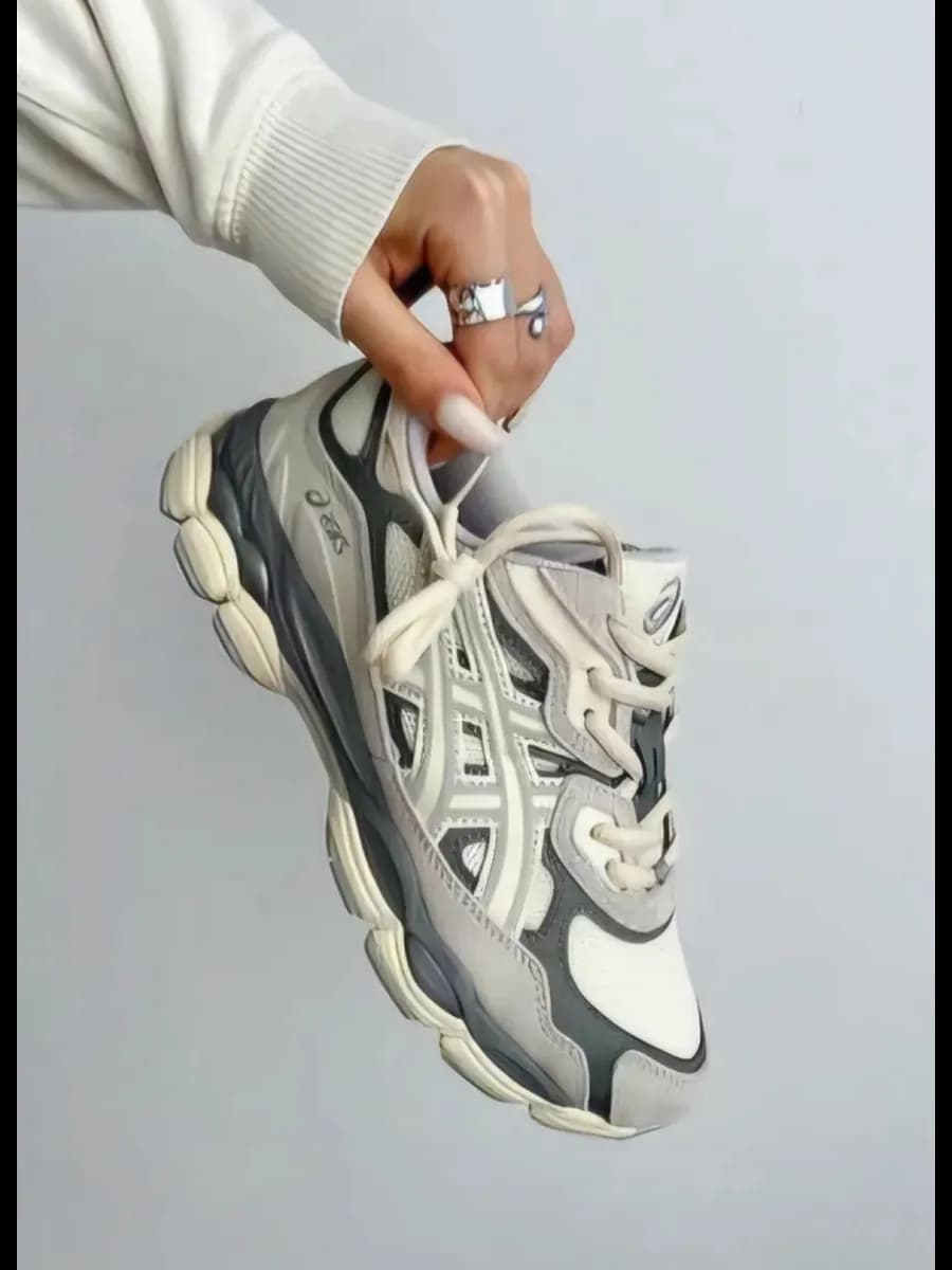 Кроссовки женские GEL NYC