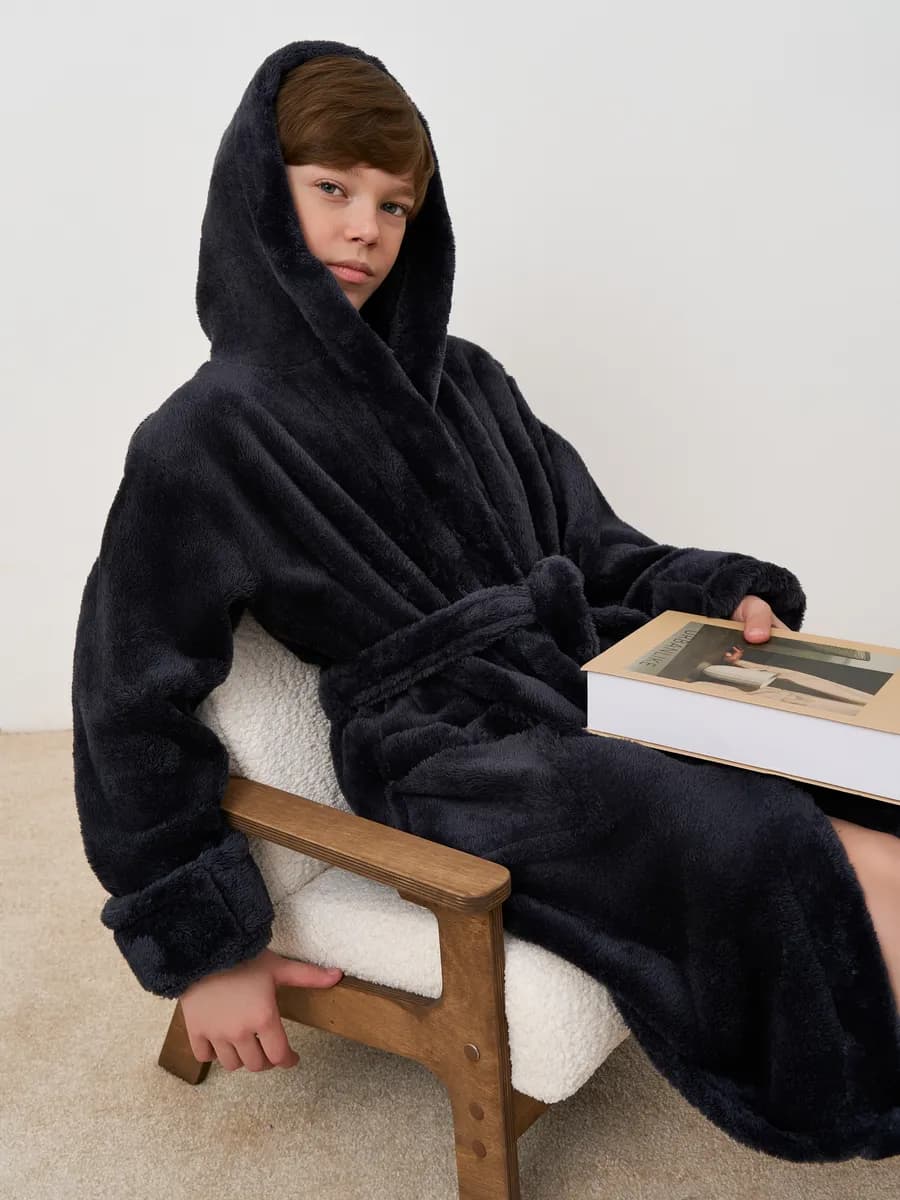 Махровый халат с капюшоном для бассейна теплый