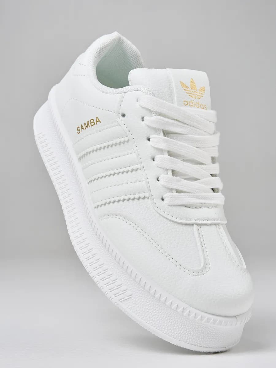 Кроссовки спортивные женские