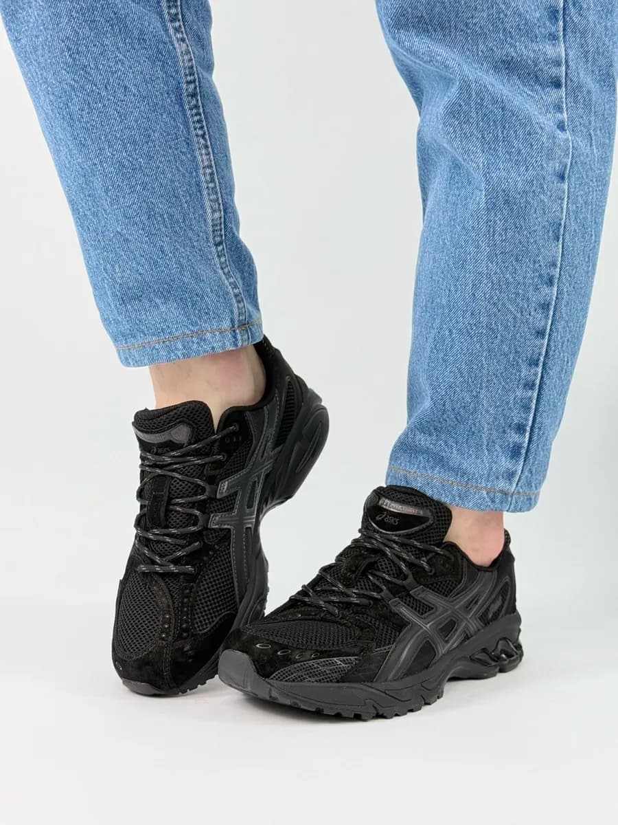 Кроссовки спортивные асикс