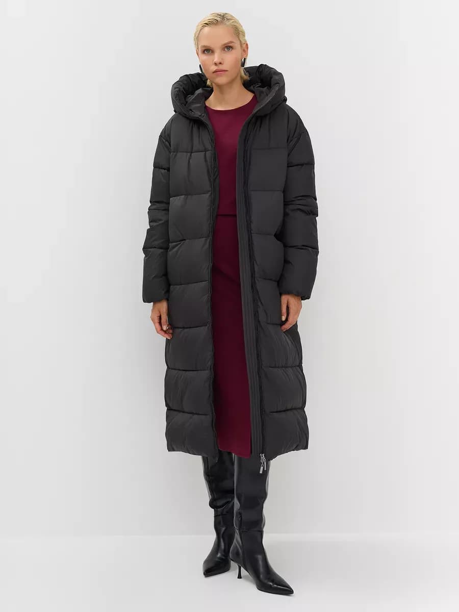 Пальто демисезонное стеганое с капюшоном