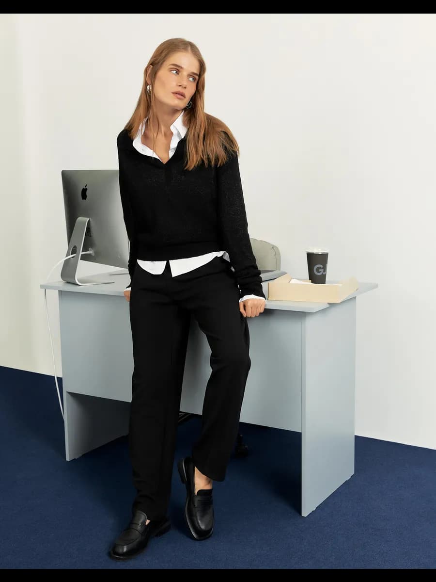 Чёрные брюки Easy Fit из крепа