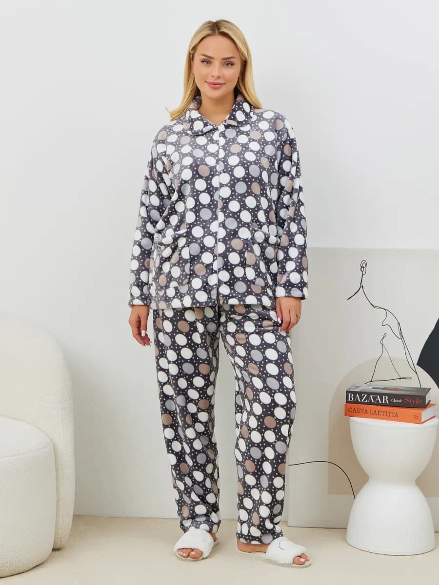 Домашняя пижама махровая больших размеров теплая на молнии