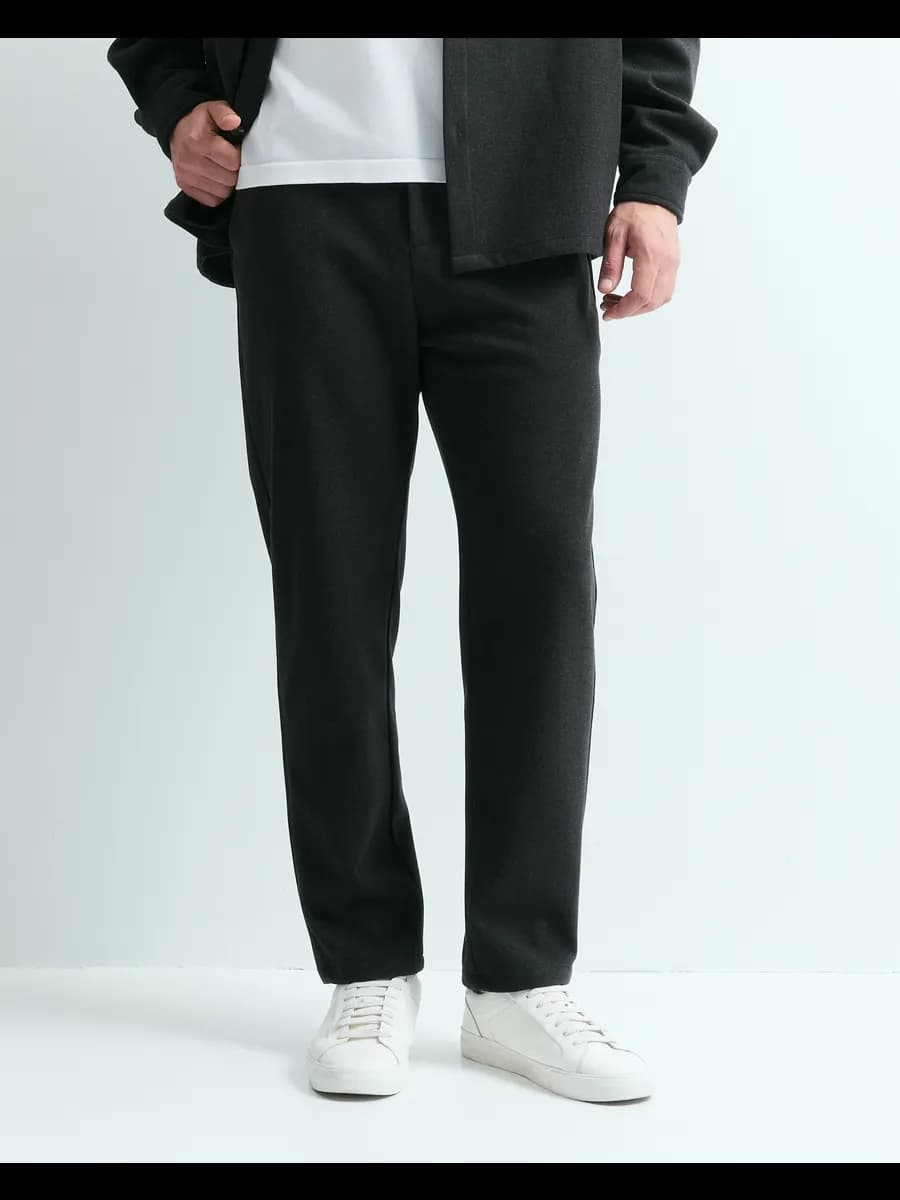 Мужские брюки классические зауженные на резинке