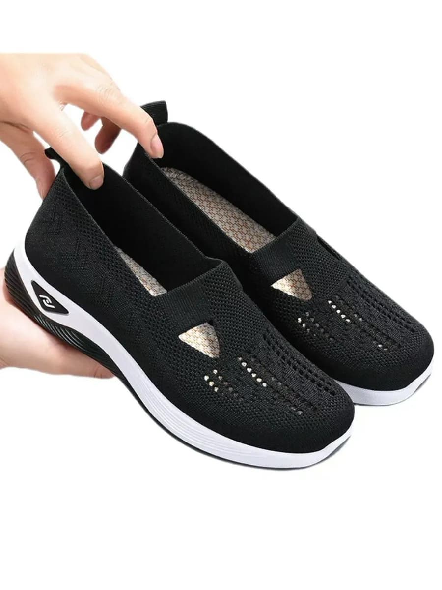 Кроссовки летние текстильные