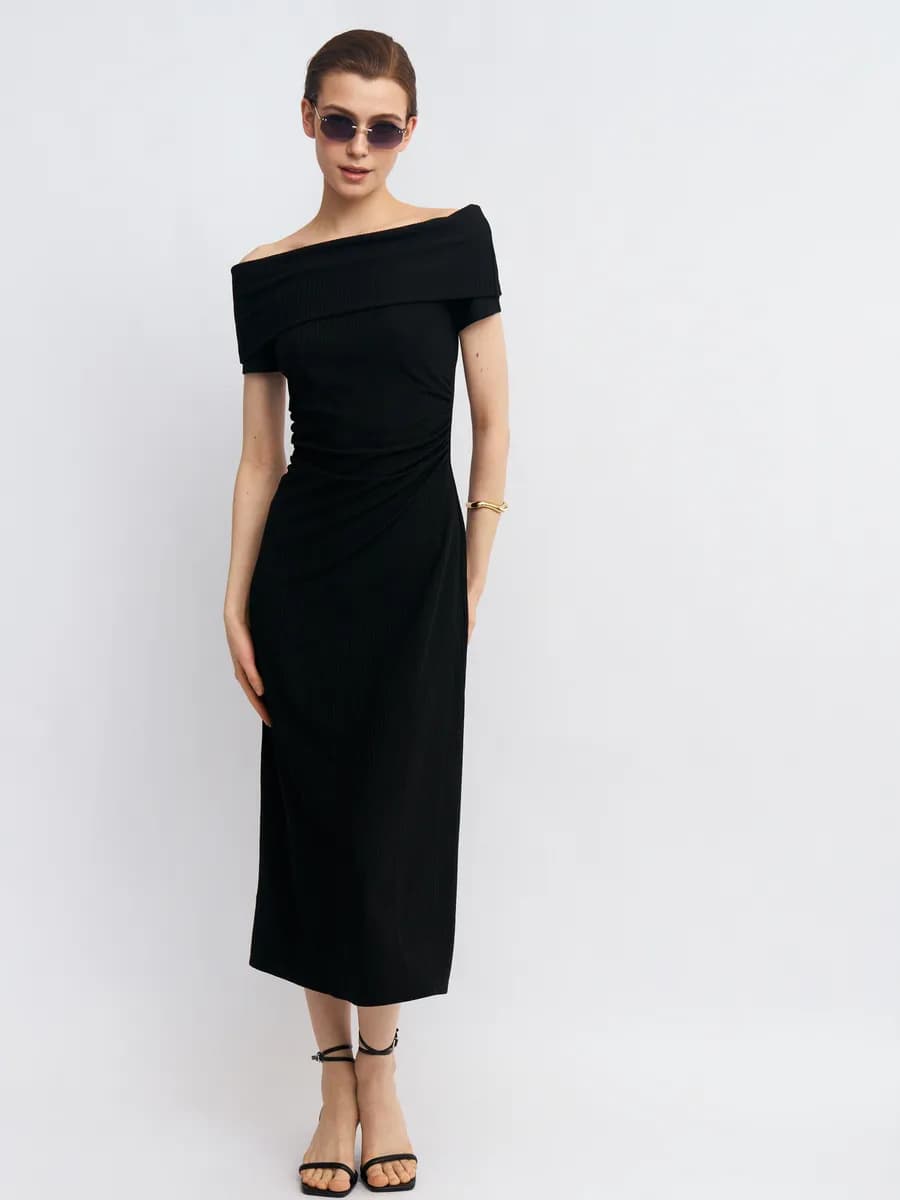 Женское платье лапша с открытыми плечами