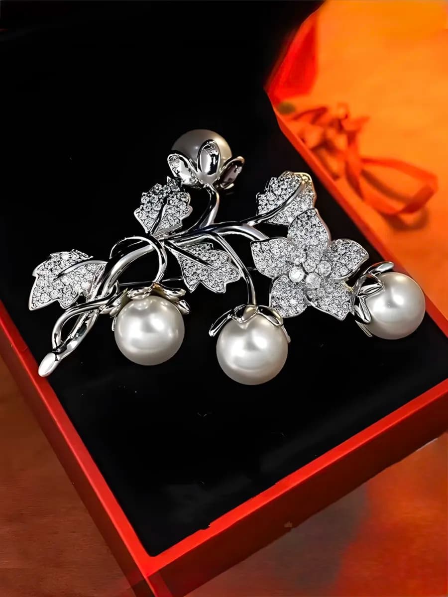 Подарок женщине брошь бижутерия - фото 1