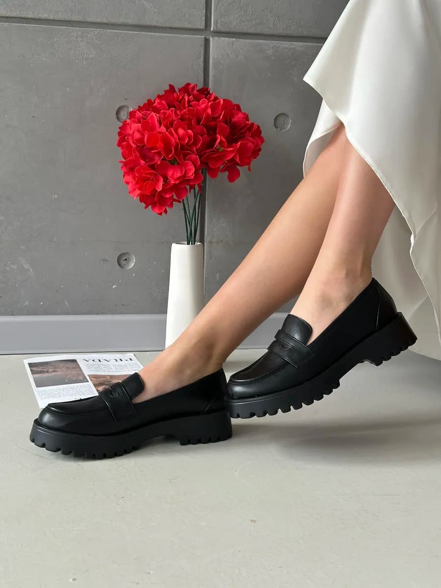 Лоферы на высокой платформе черные