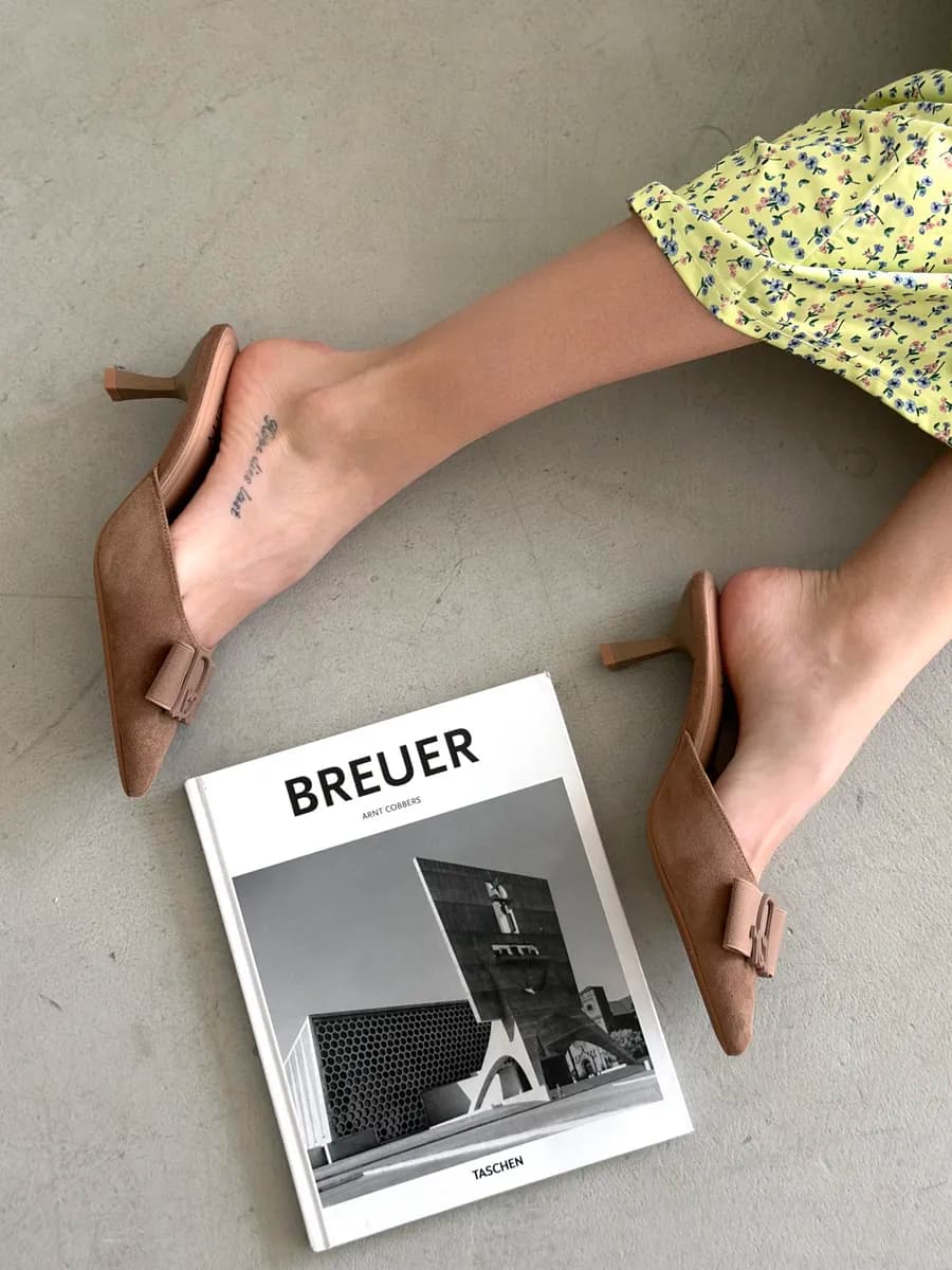 Мюли на низком каблуке летние с острым носом