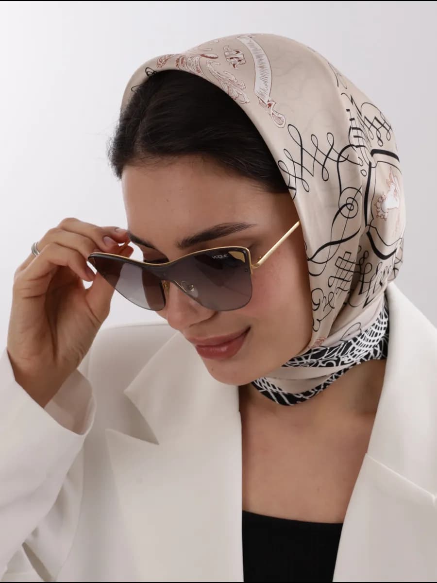 Платок шелковый на голову и шею косынка атласная