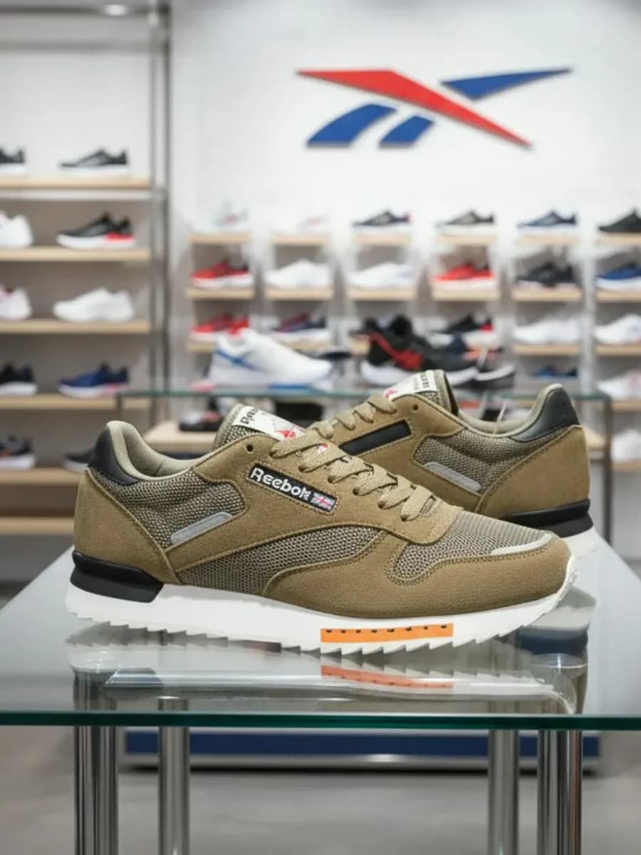 Кроссовки спортивные classic