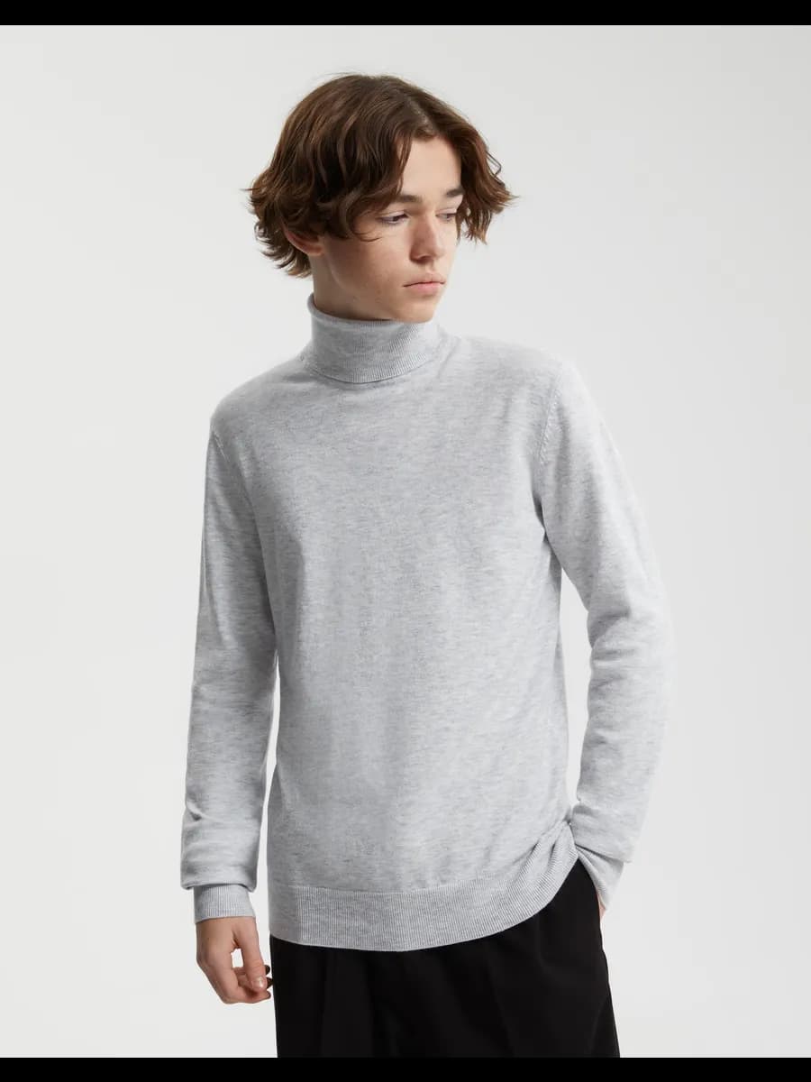 Серая базовая водолазка