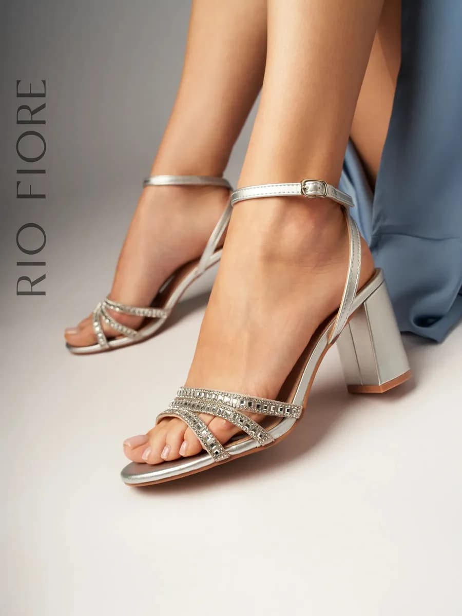 Босоножки летние на высоком каблуке