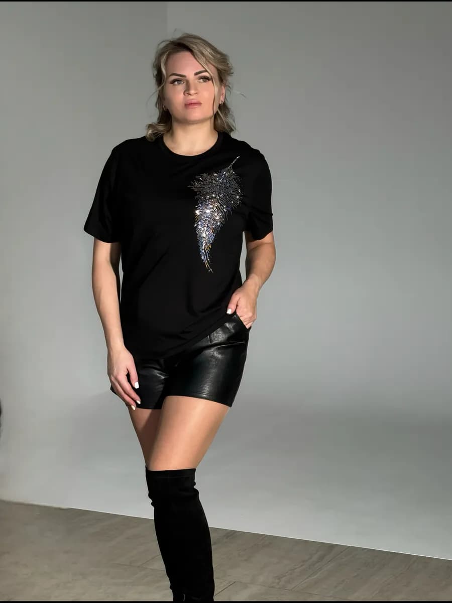 Футболка со стразами удлиненная нарядная