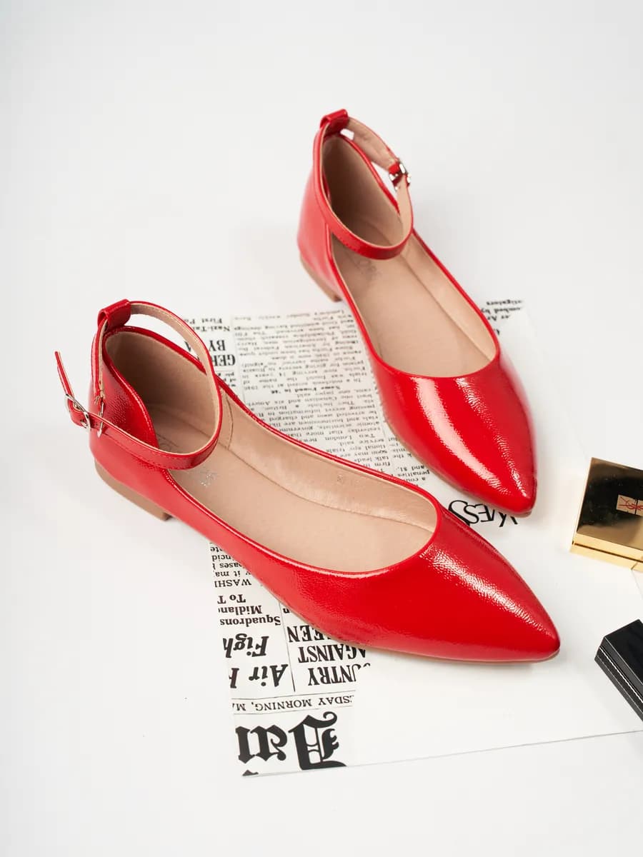 Балетки с острым носом мери джейн лаковые