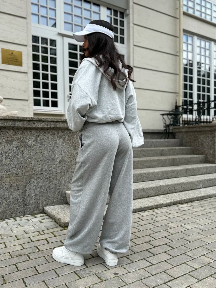 Широкие спортивные брюки багги оверсайз без начеса