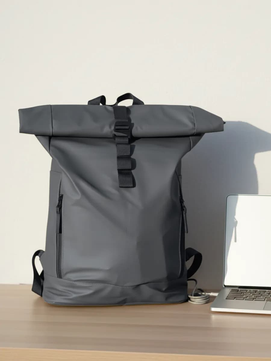 Рюкзак трансформер ролл топ для ноутбука и путешествий