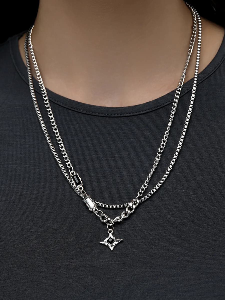 Цепочка на шею с подвеской бижутерия