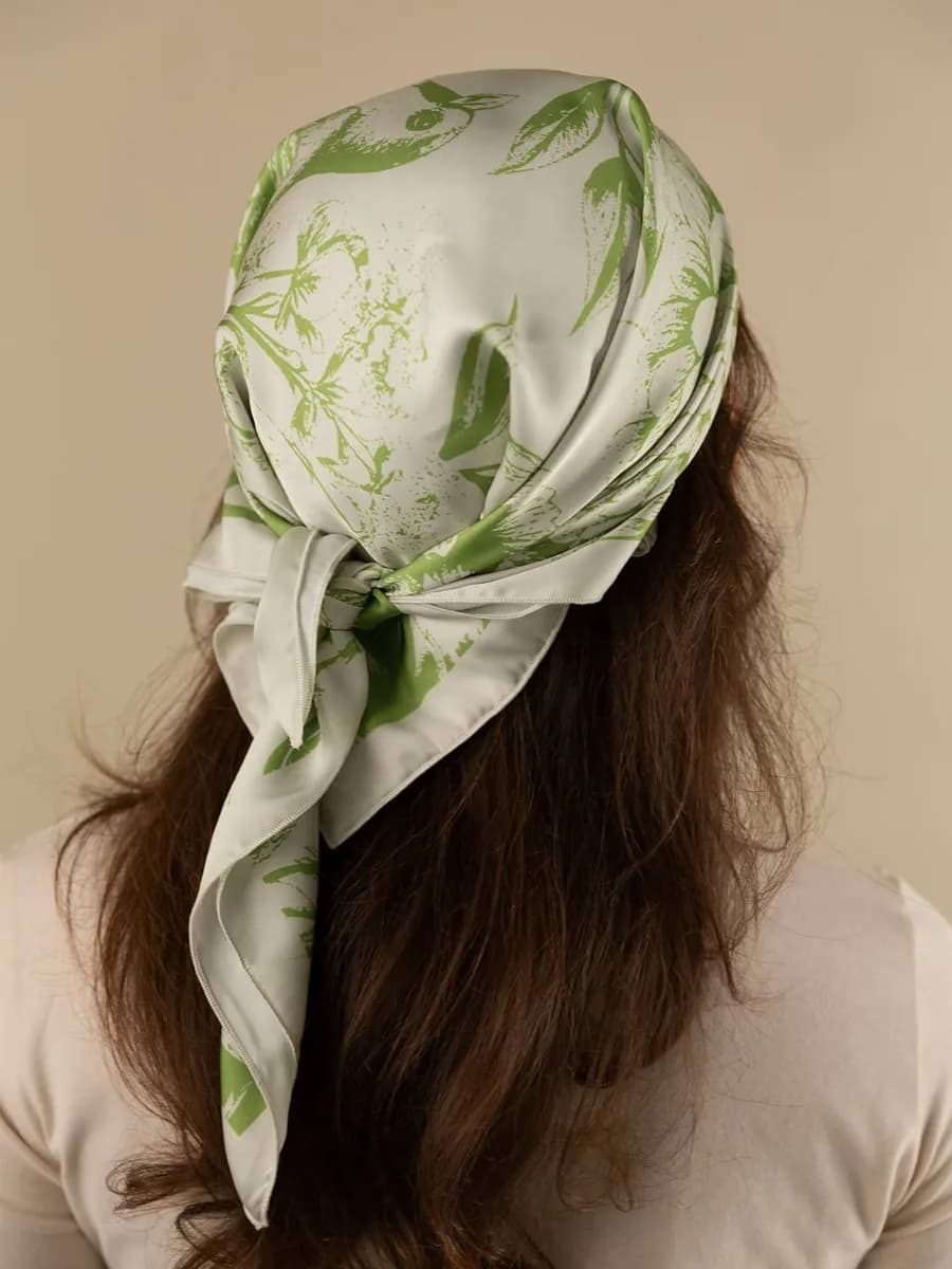 Платок шелковый на голову легкий косынка - фото 1